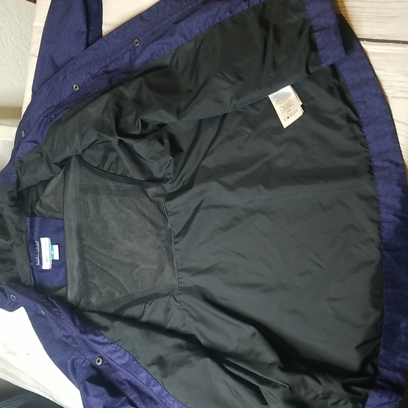 Columbia Omni-Tech Waterproof Breathable Jacket - Picture 12 of 17